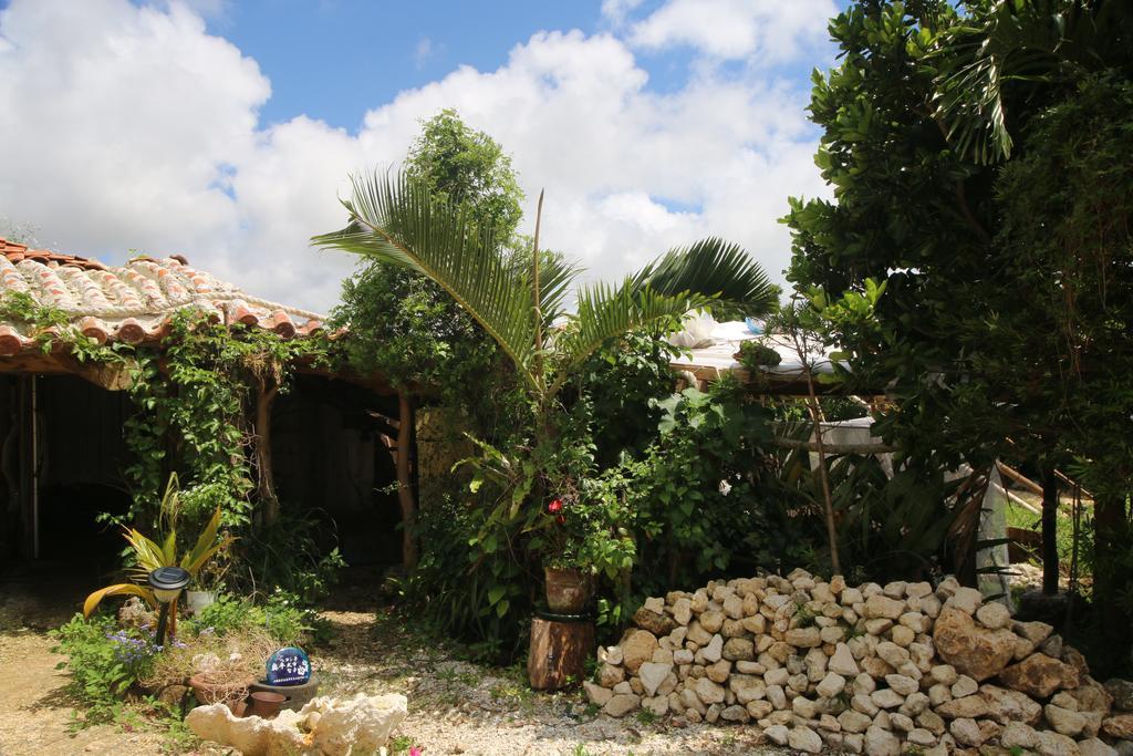 Kukuru Camping Hotel Miyakojima  Exterior foto